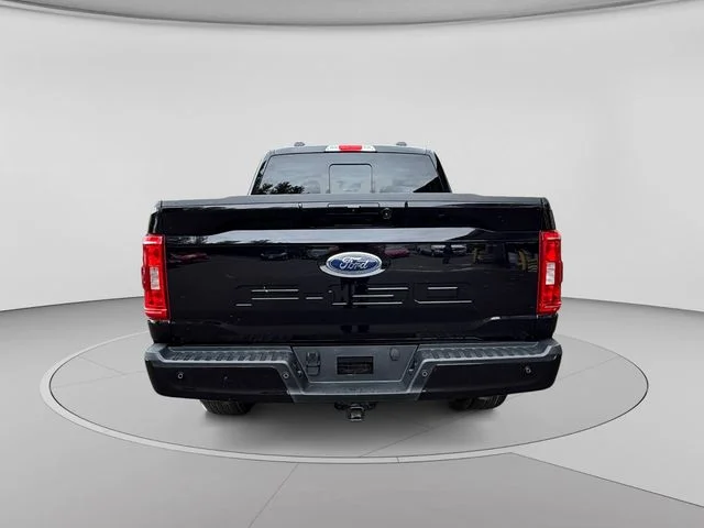 Used 2022 Black Ford XLT image 4