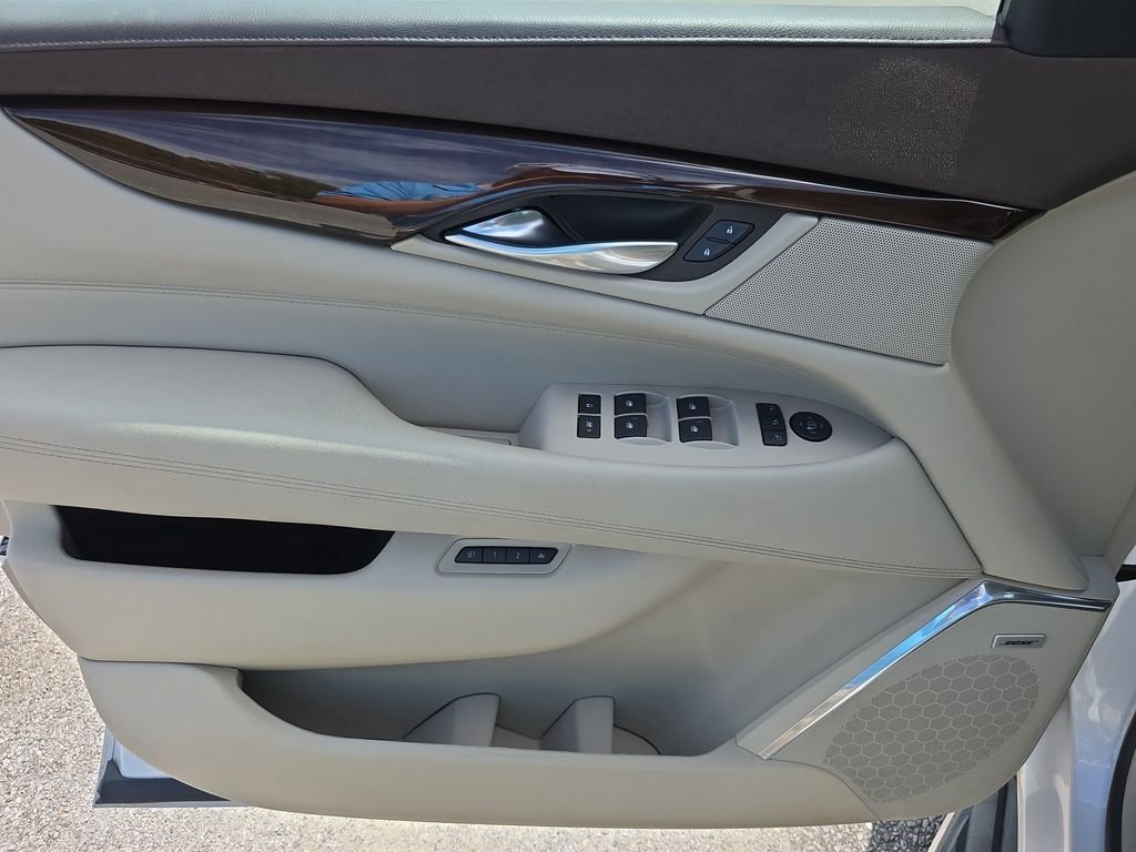 Used 2017 White Cadillac Base image 17