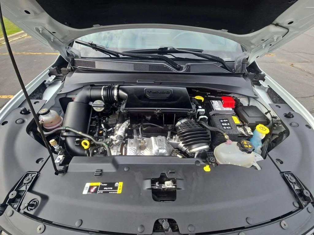 Used 2025 White Jeep Trailhawk image 19