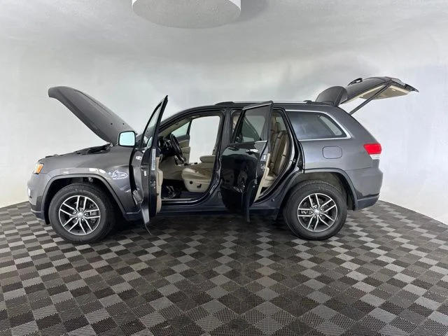 Used 2017 Gray Jeep Limited image 11