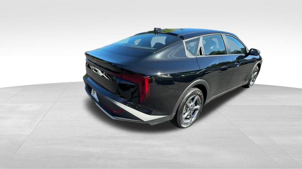 New 2026 Aurora Black Pearl Kia LXS image 6