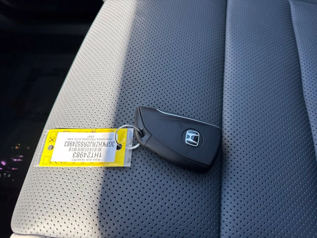 Used 2024 Gray Honda Elite image 33