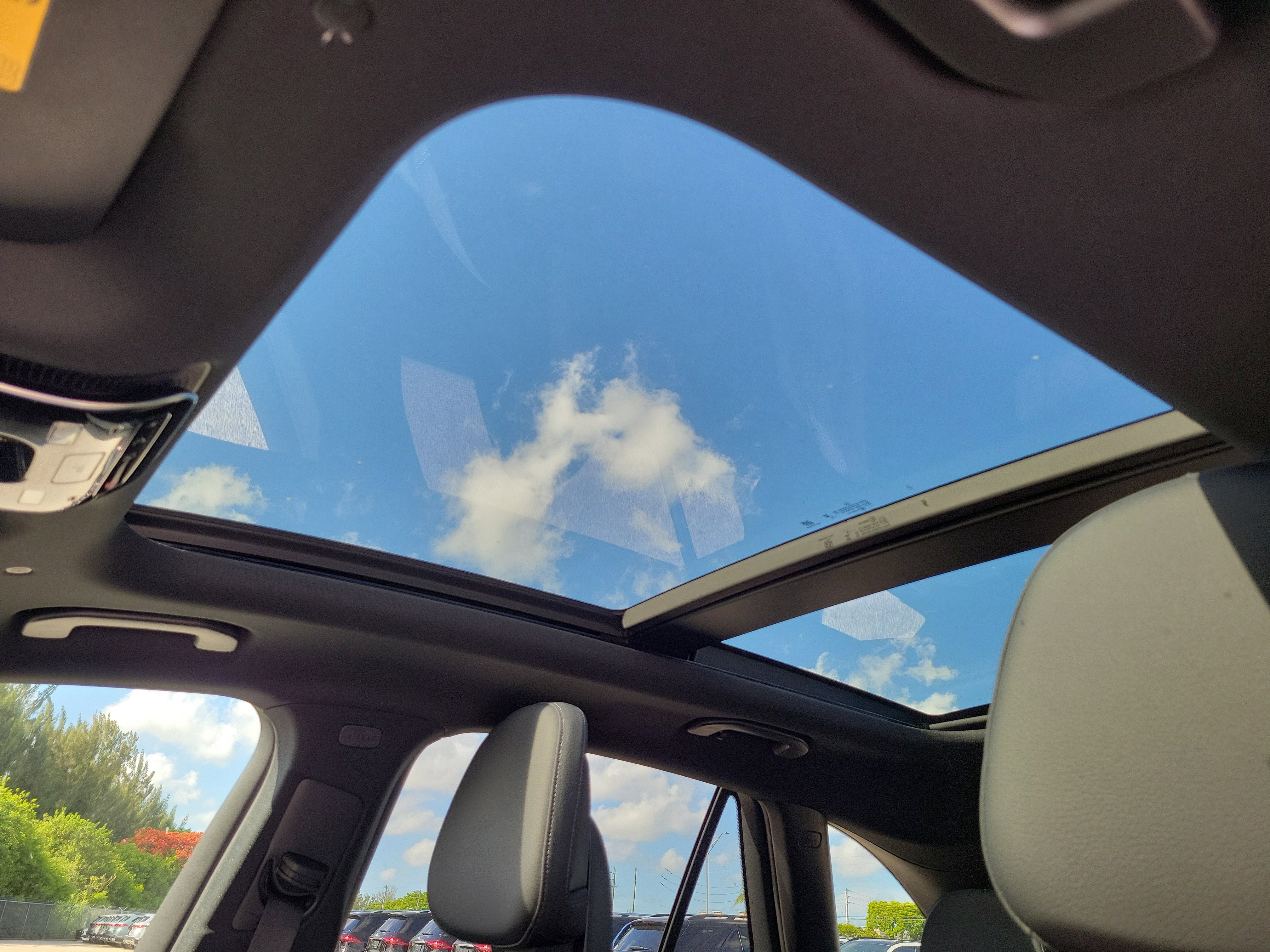 New 2026 MANUFAKTUR Alpine Grey Mercedes-Benz GLC 300 image 20
