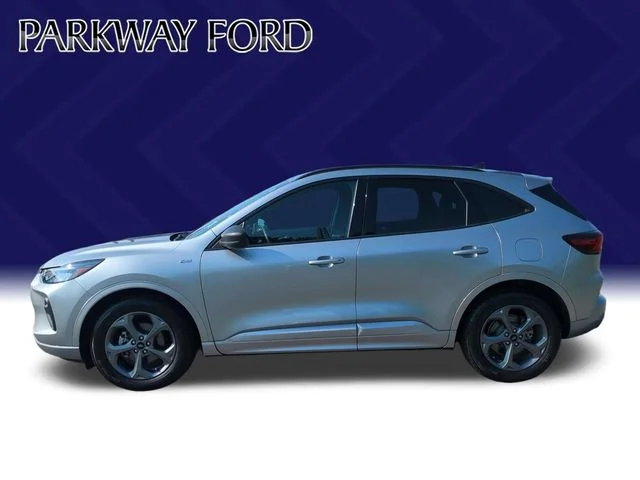 Used 2023 Silver Ford ST-Line image 2