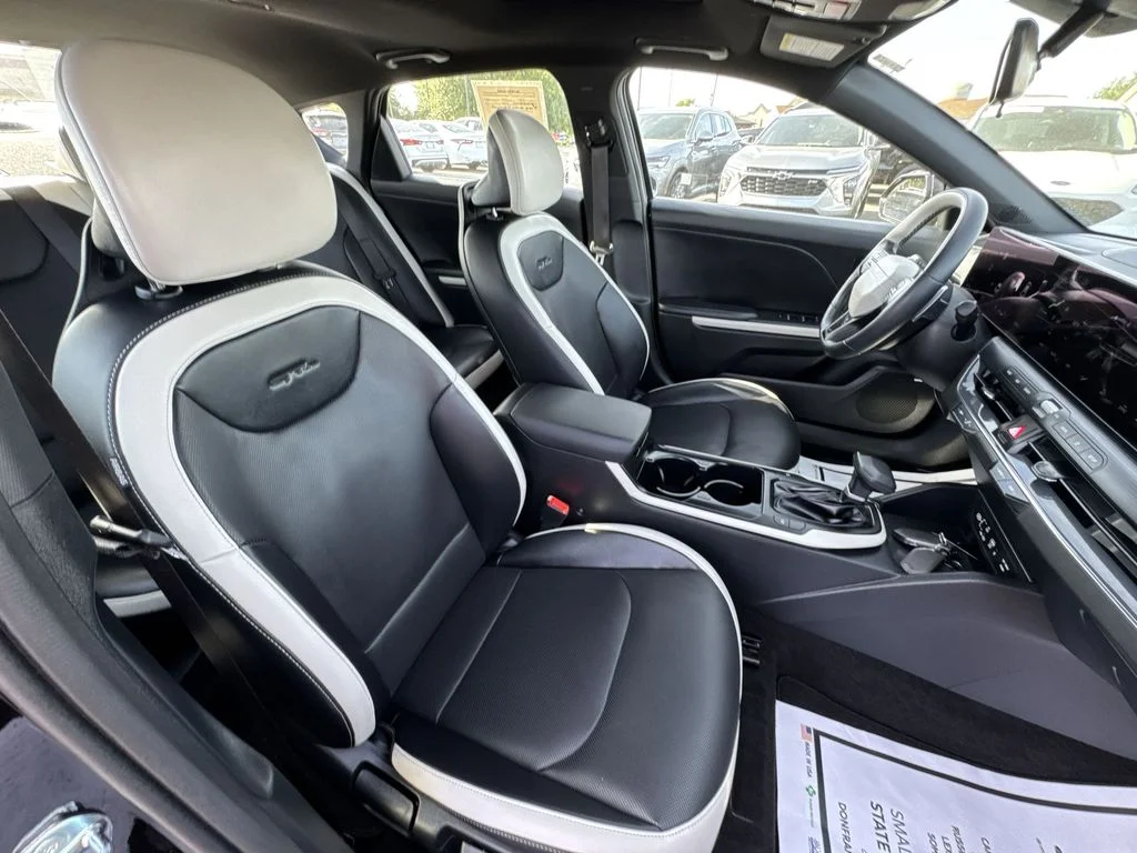 Used 2025 Black Kia GT-Line image 25