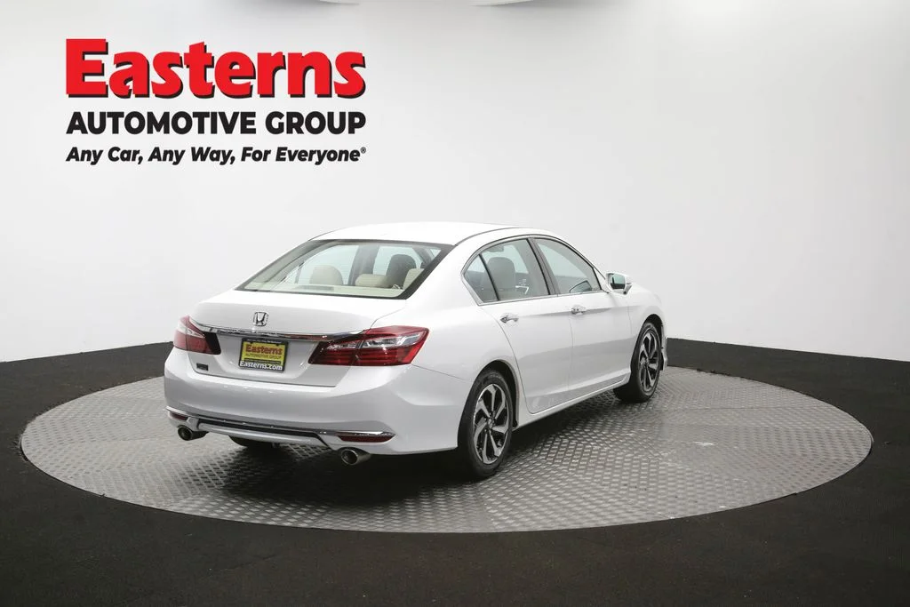 Used 2017 White Honda EX-L image 41