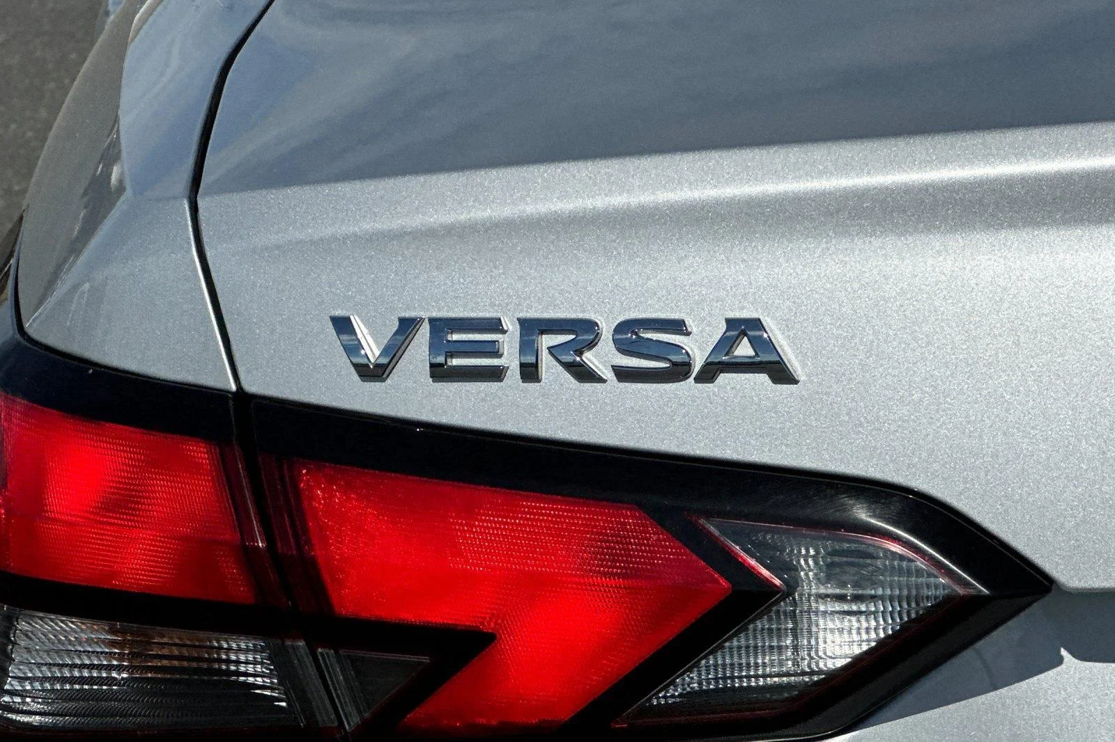 Used 2025 Brilliant Silver Metallic Nissan SV image 26