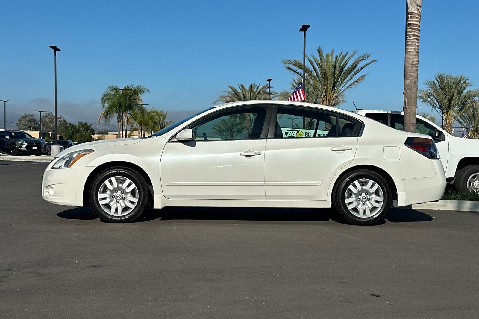 Used 2012 White Nissan 2.5 S image 7