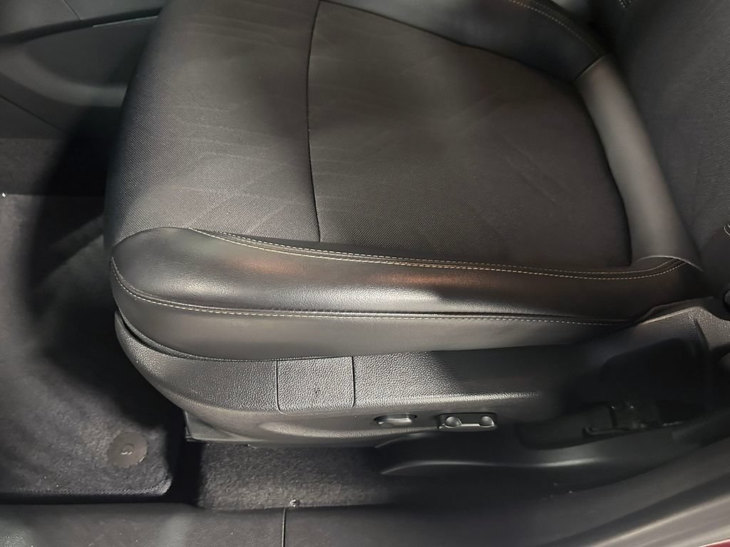 Used 2022 Crimson Metallic Chevrolet LT image 22