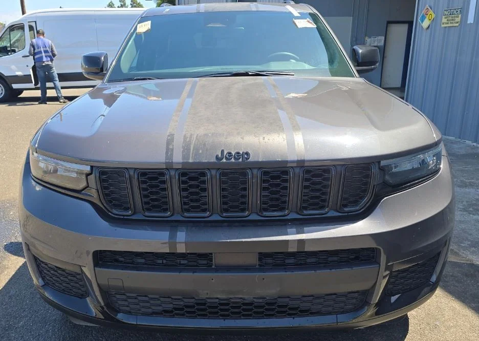 Used 2023 Jeep Grand Cherokee L Altitude with VIN 1C4RJJAG6P8733493 for sale in Kansas City