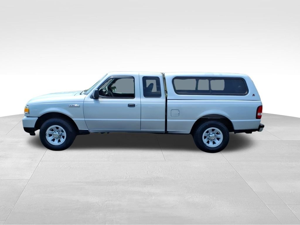 Used 2010 Silver Metallic Ford XL image 21