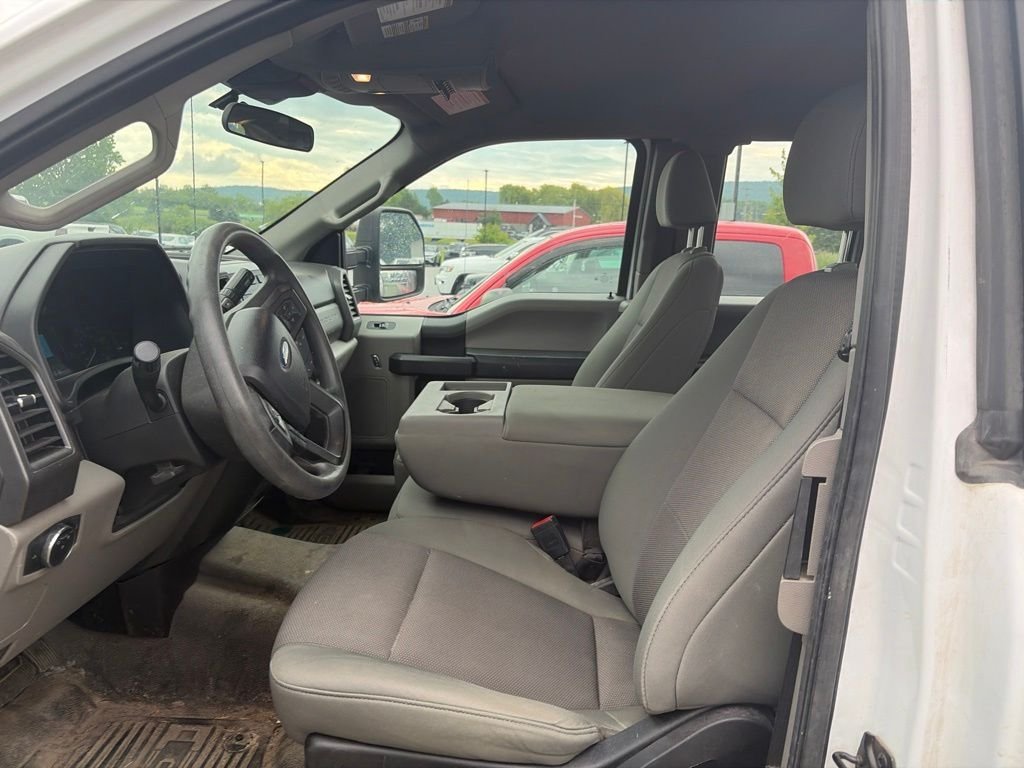 Used 2021 Oxford White Ford XL image 3