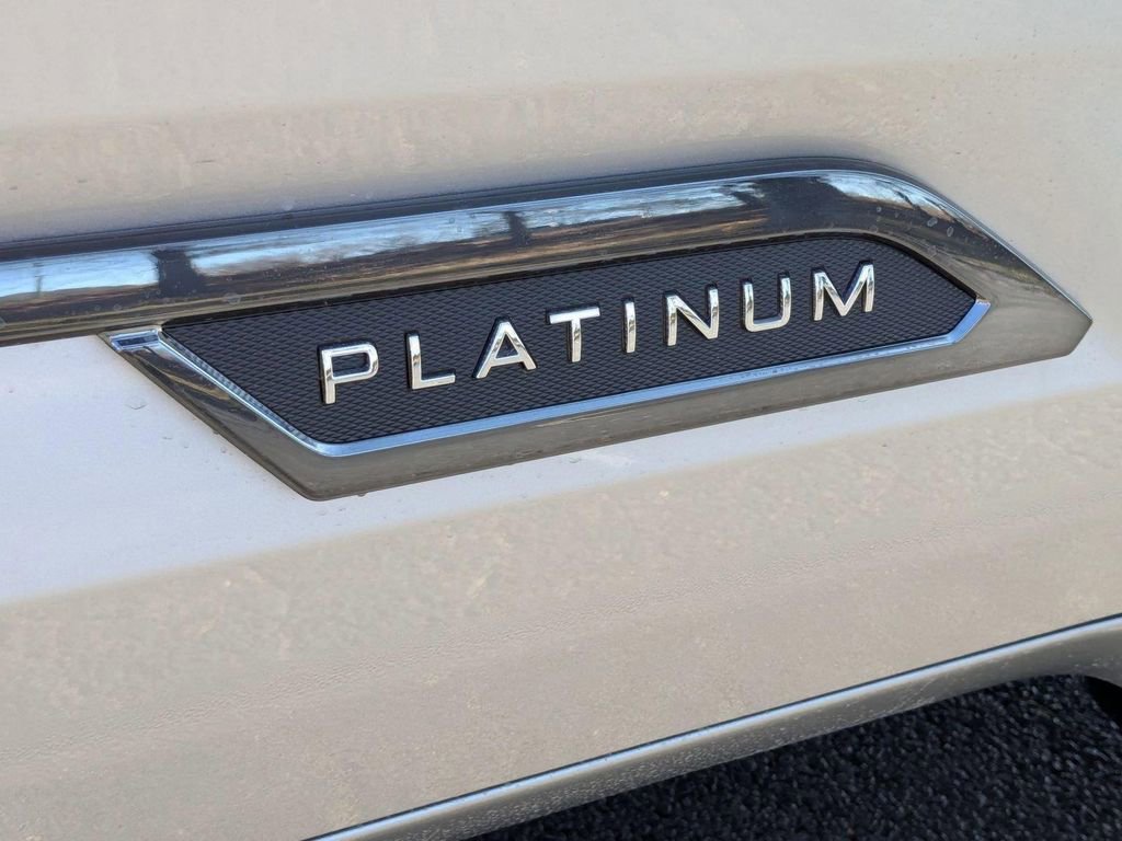 2025 Toyota Tundra Platinum - Photo 44