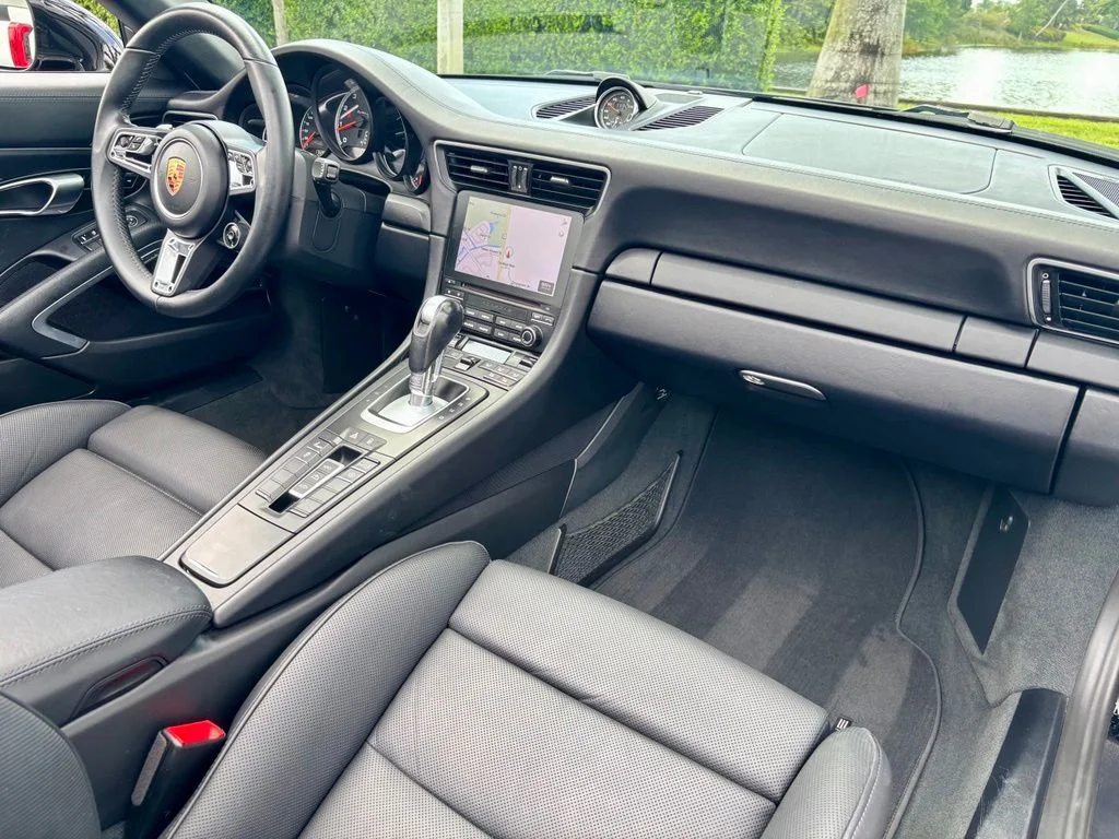 2017 Porsche 911 Turbo - Photo 24