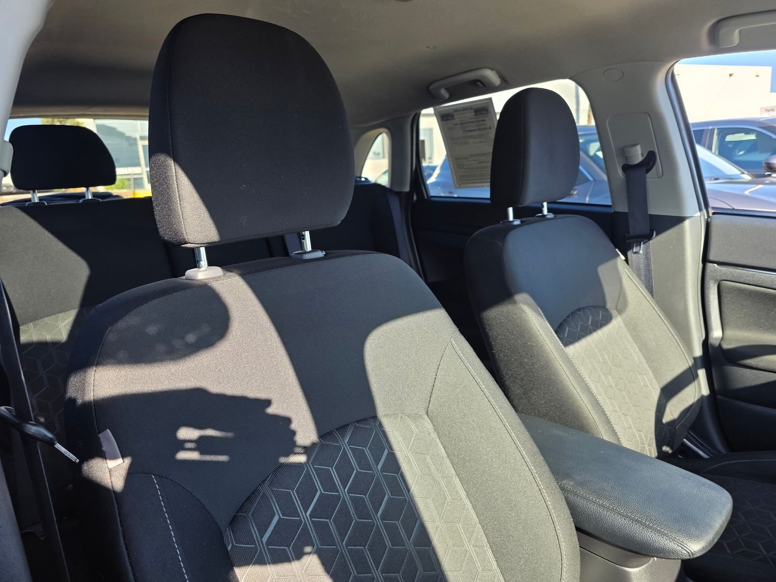 Used 2023  Mitsubishi 2.0 ES image 11