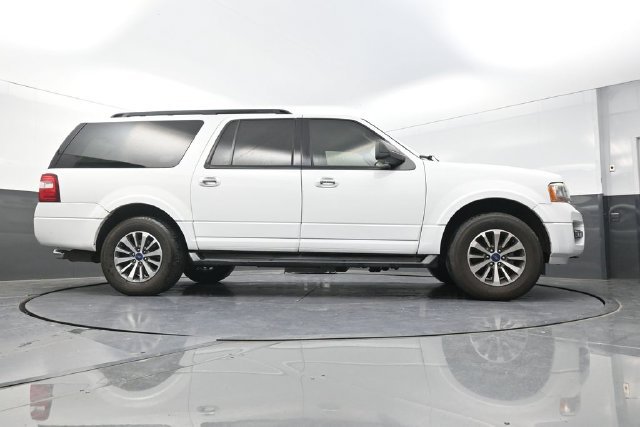 Used 2017 White Ford XLT image 38