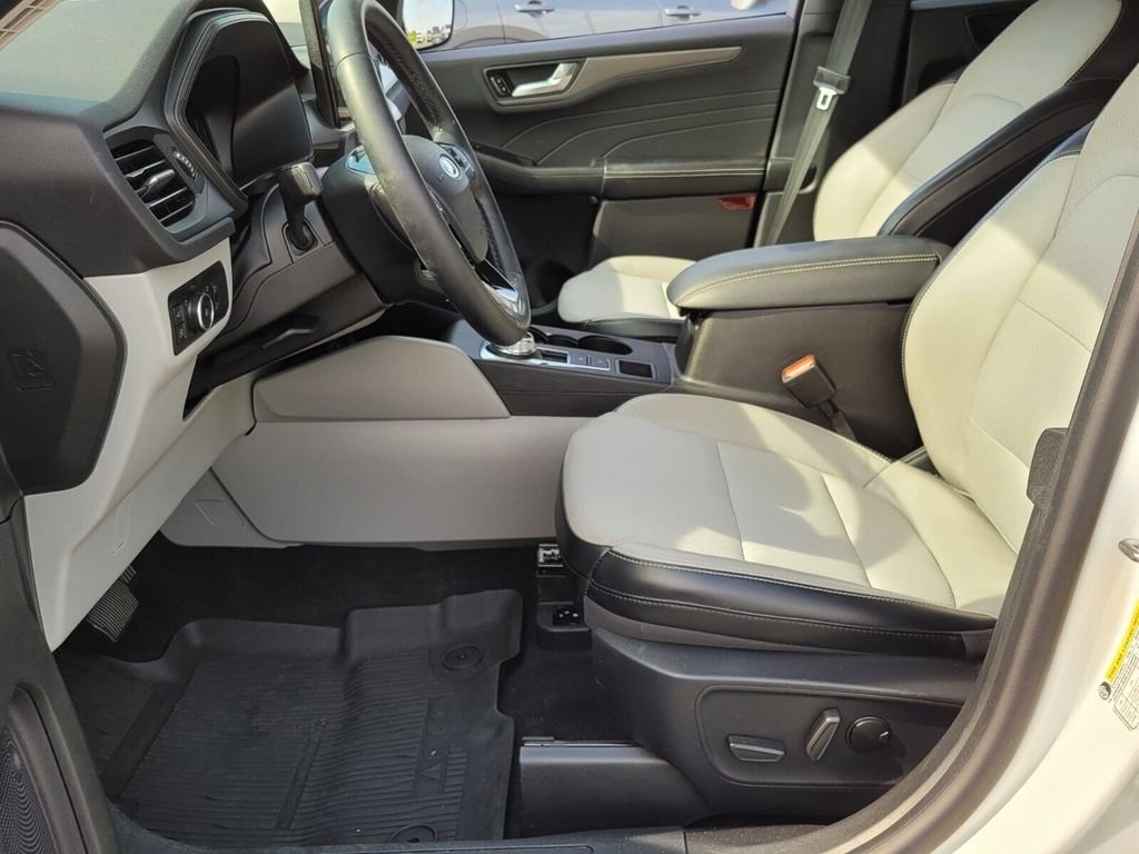 Used 2024 White Ford Base image 5