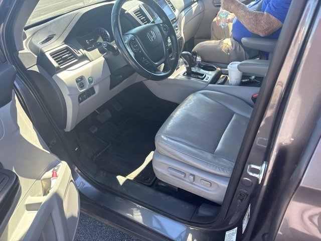 Used 2017 Gray Honda RTL-T image 10