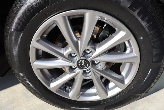 Used 2023 White Metallic Mazda 2.5 S Preferred Package image 46