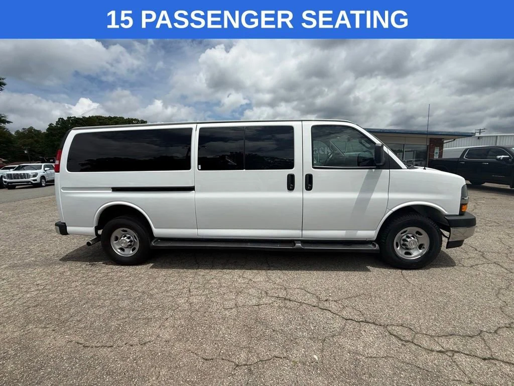 Used 2023 Summit White Chevrolet 1LT image 6