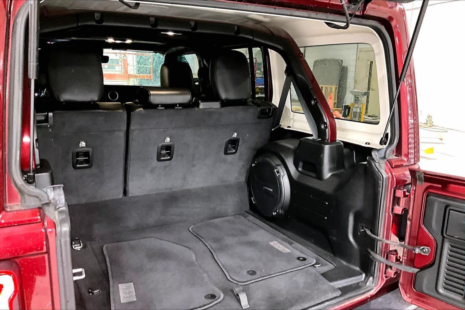 Used 2021 Snazzberry Pearlcoat Jeep Unlimited Sahara image 32