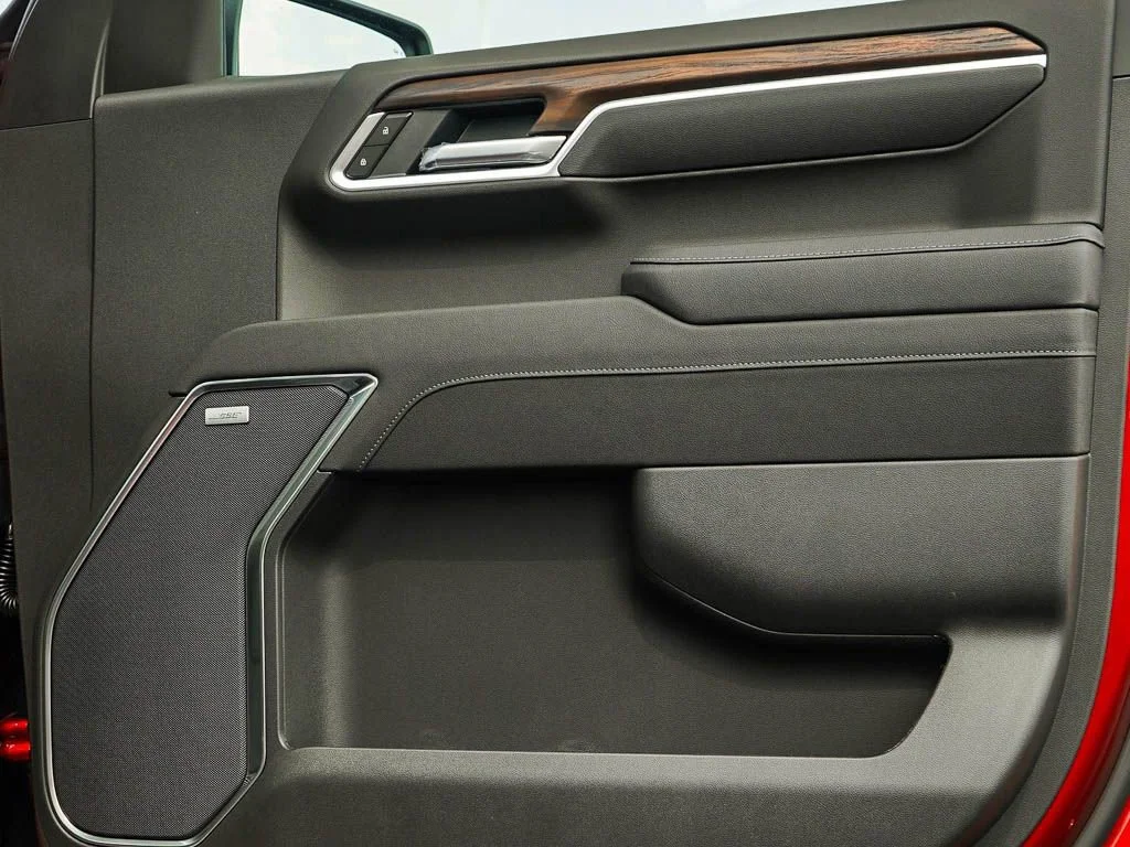 2026 GMC Sierra 1500 SLT - Photo 7