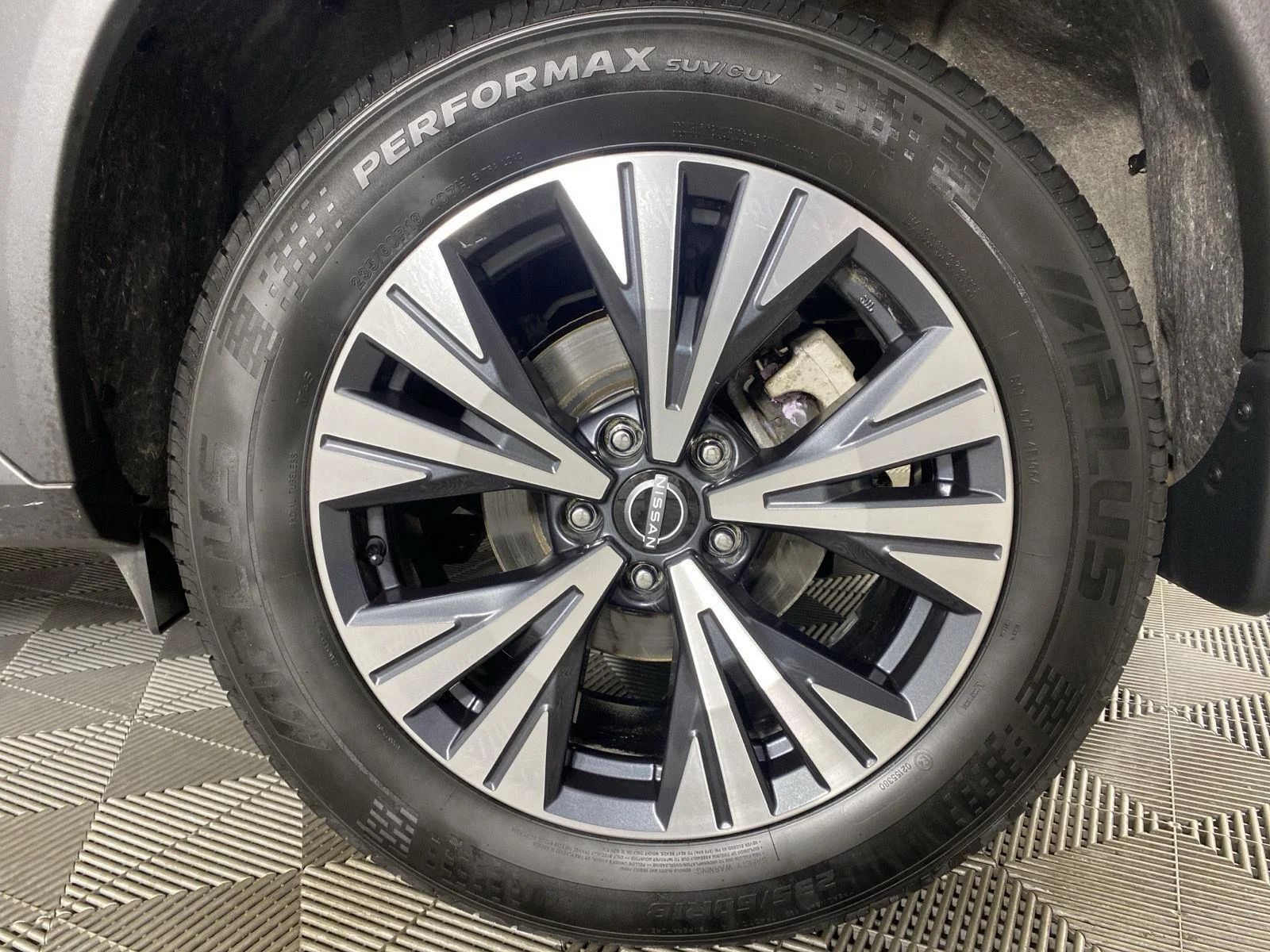 Used 2023 Super Black Nissan SV image 19