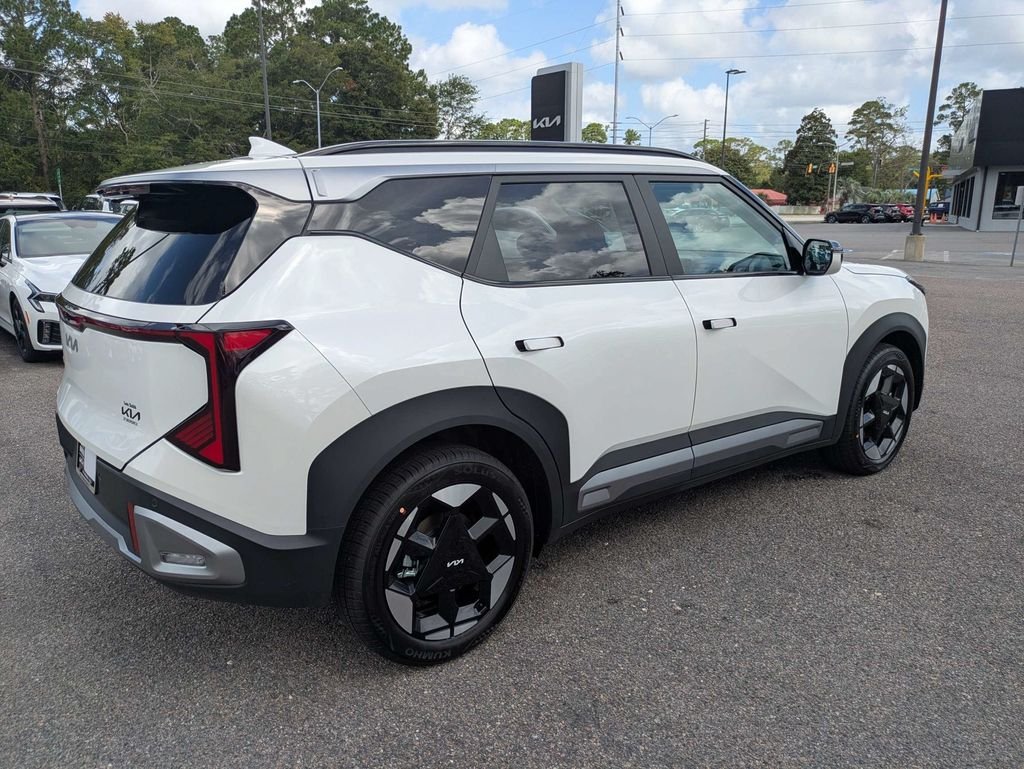 New 2027 Snow White Pearl Kia EX image 4