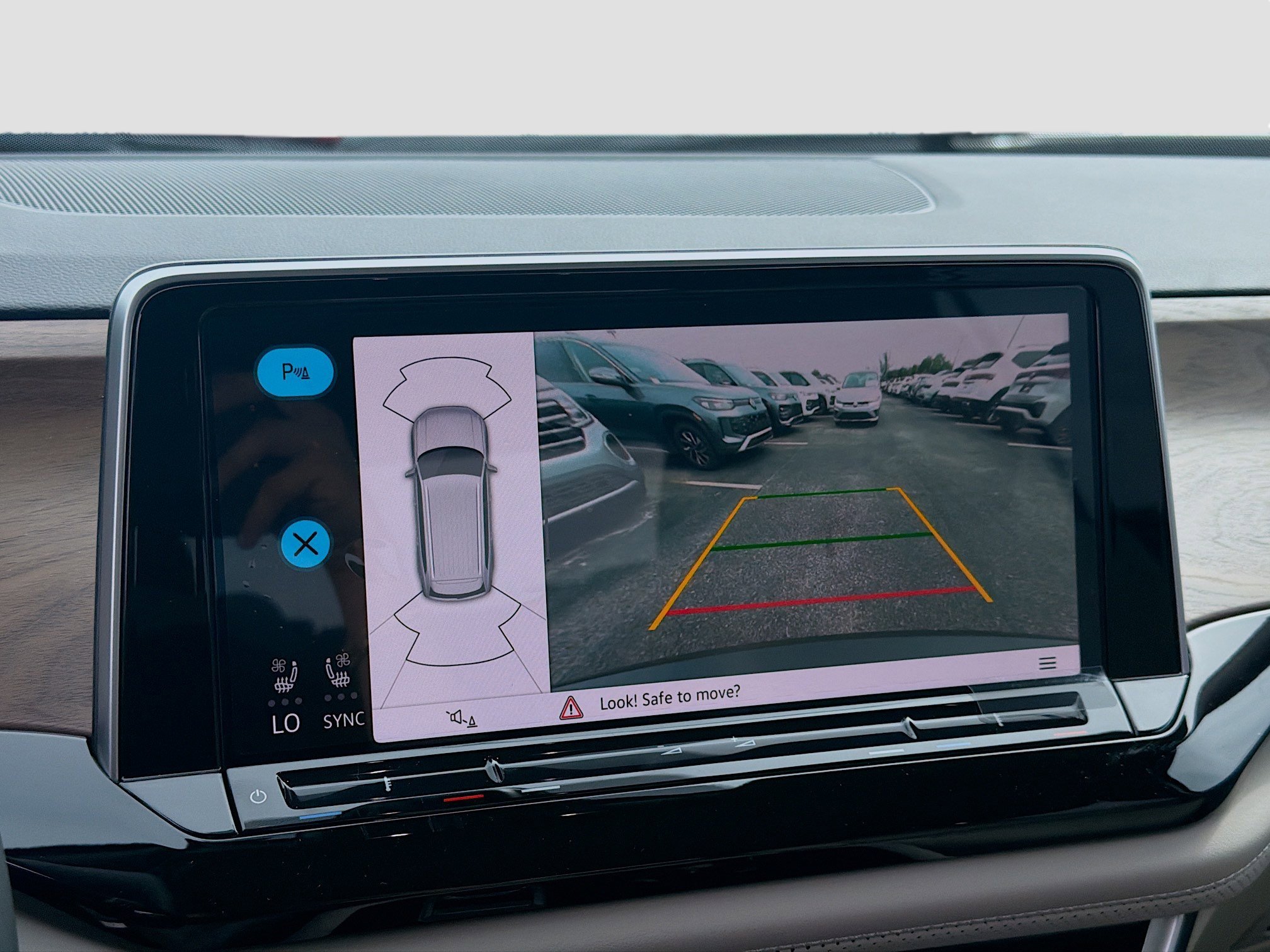 New 2026 Black Volkswagen 2.0T SE w/Technology image 13