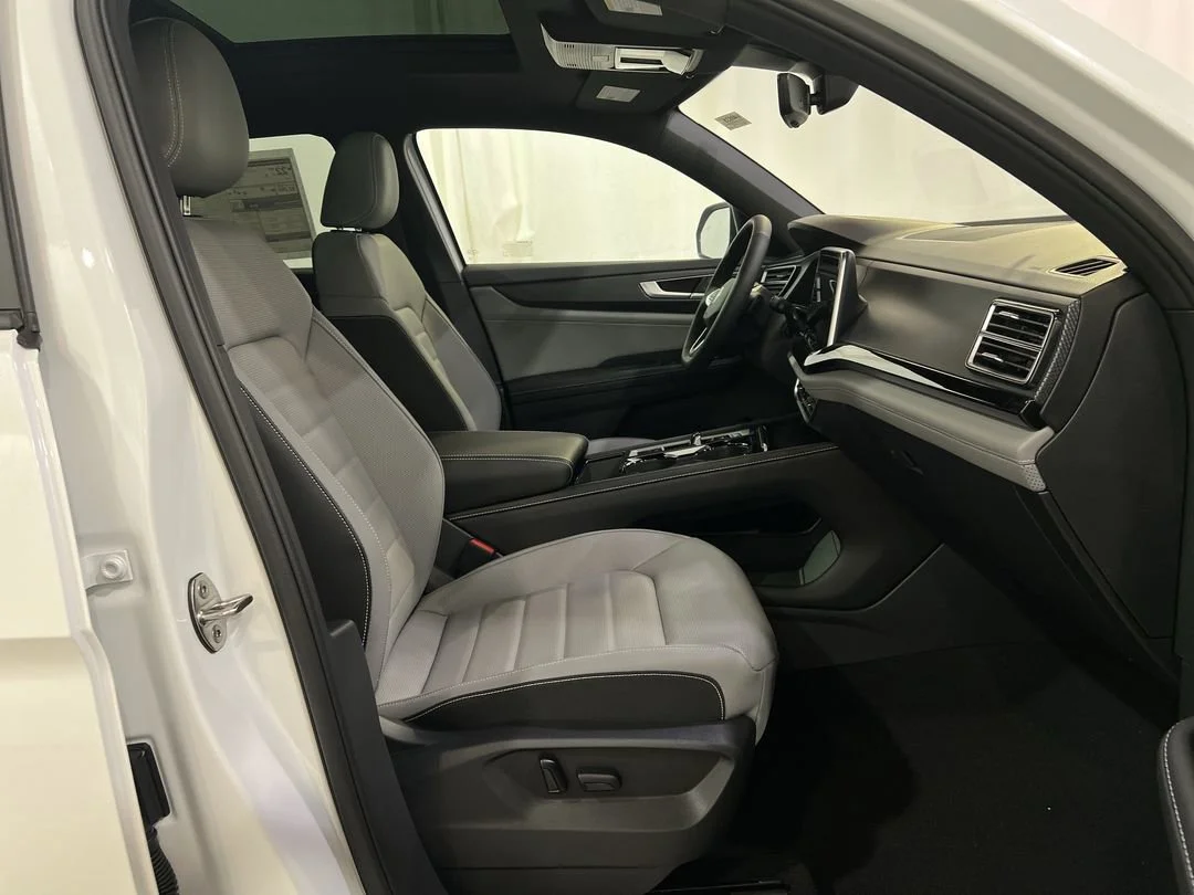 2026 Volkswagen Atlas Cross Sport SEL R-LINE - Photo 15