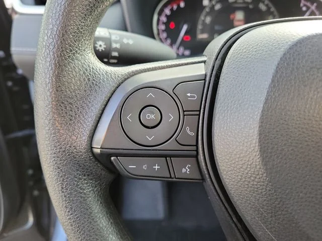 2024 Toyota RAV4 LE - Photo 20