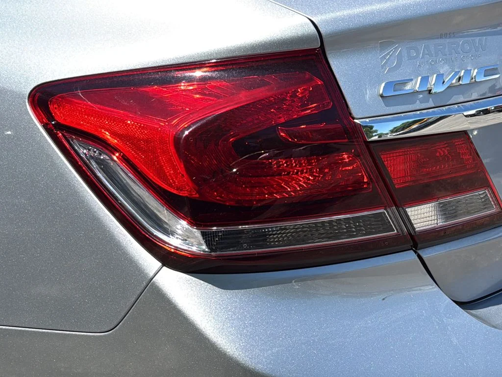Used 2015  Honda LX image 13