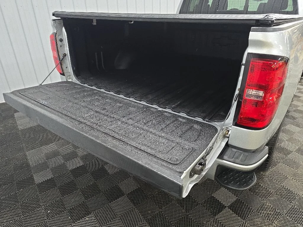 Used 2017 Silver Chevrolet LT image 14