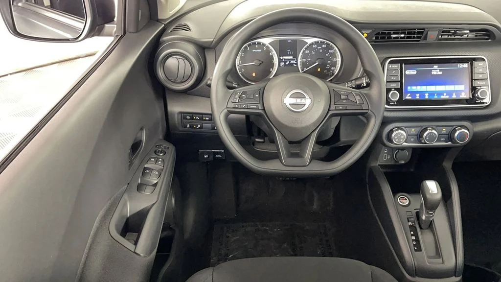 2025 Nissan KICKS PLAY Base - Photo 14