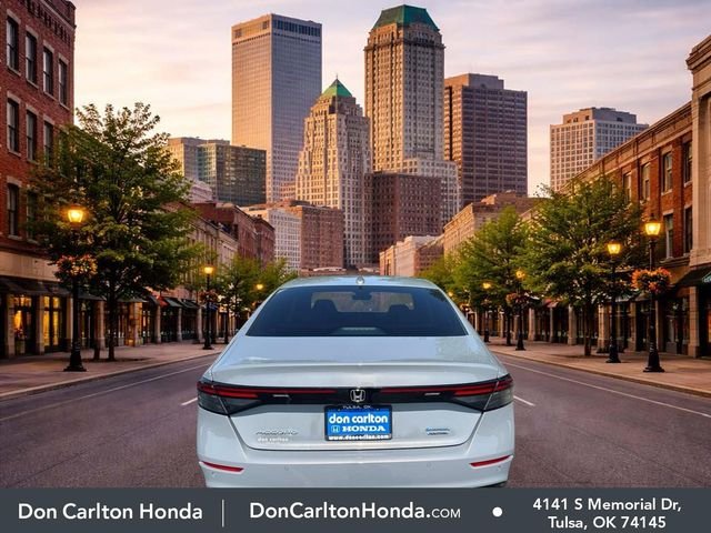 Used 2025 Urban Gray Pearl Honda Touring image 5