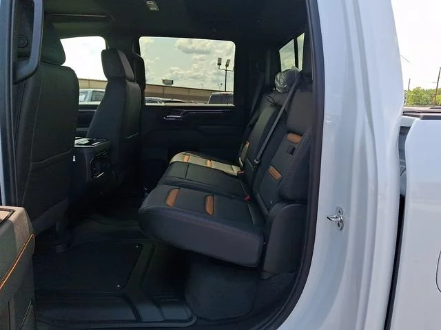New 2026 Summit White GMC AT4 image 9