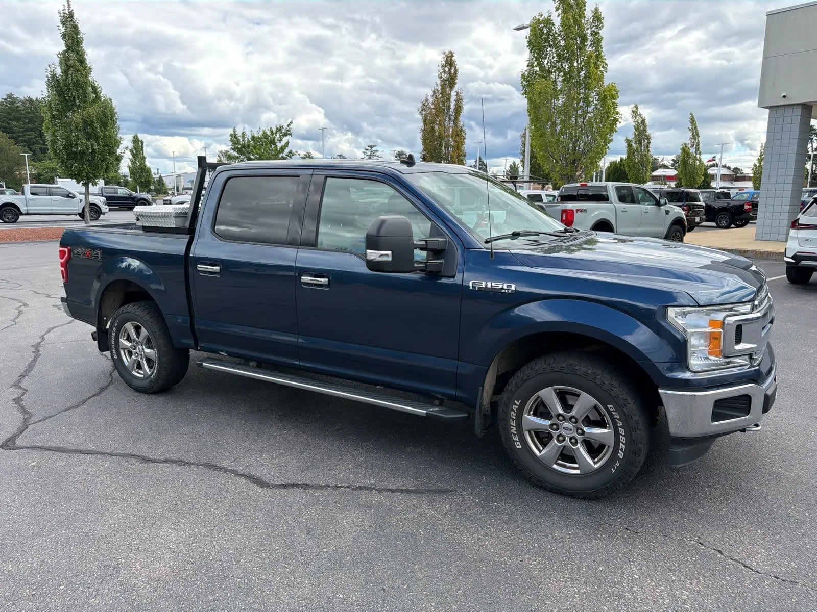 Used 2019 Blue Jeans Metallic Ford XLT image 4