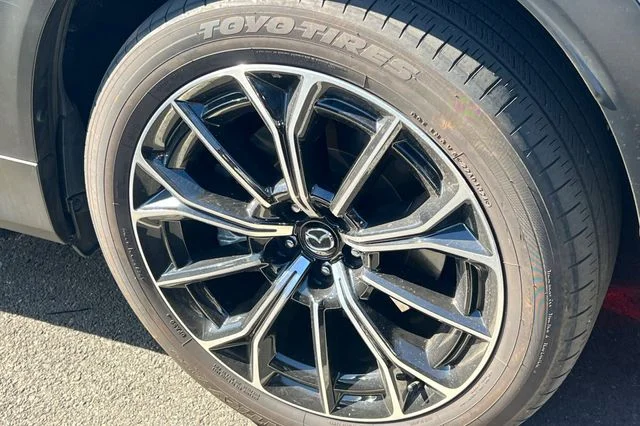 Used 2025 Gray Mazda Premium image 4
