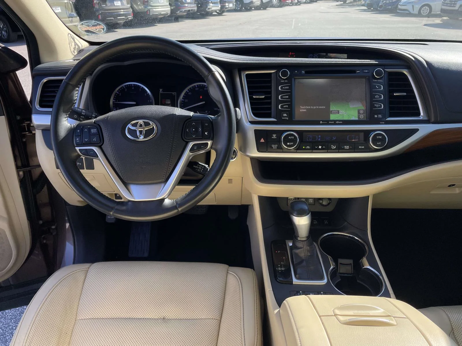 Used 2018 Toasted Walnut Pearl Toyota Limited image 3