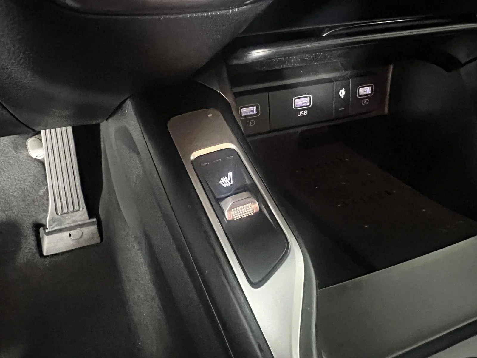Used 2023 Gravity Blue Kia EX image 22