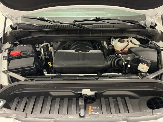Used 2025 Summit White GMC SLT image 29