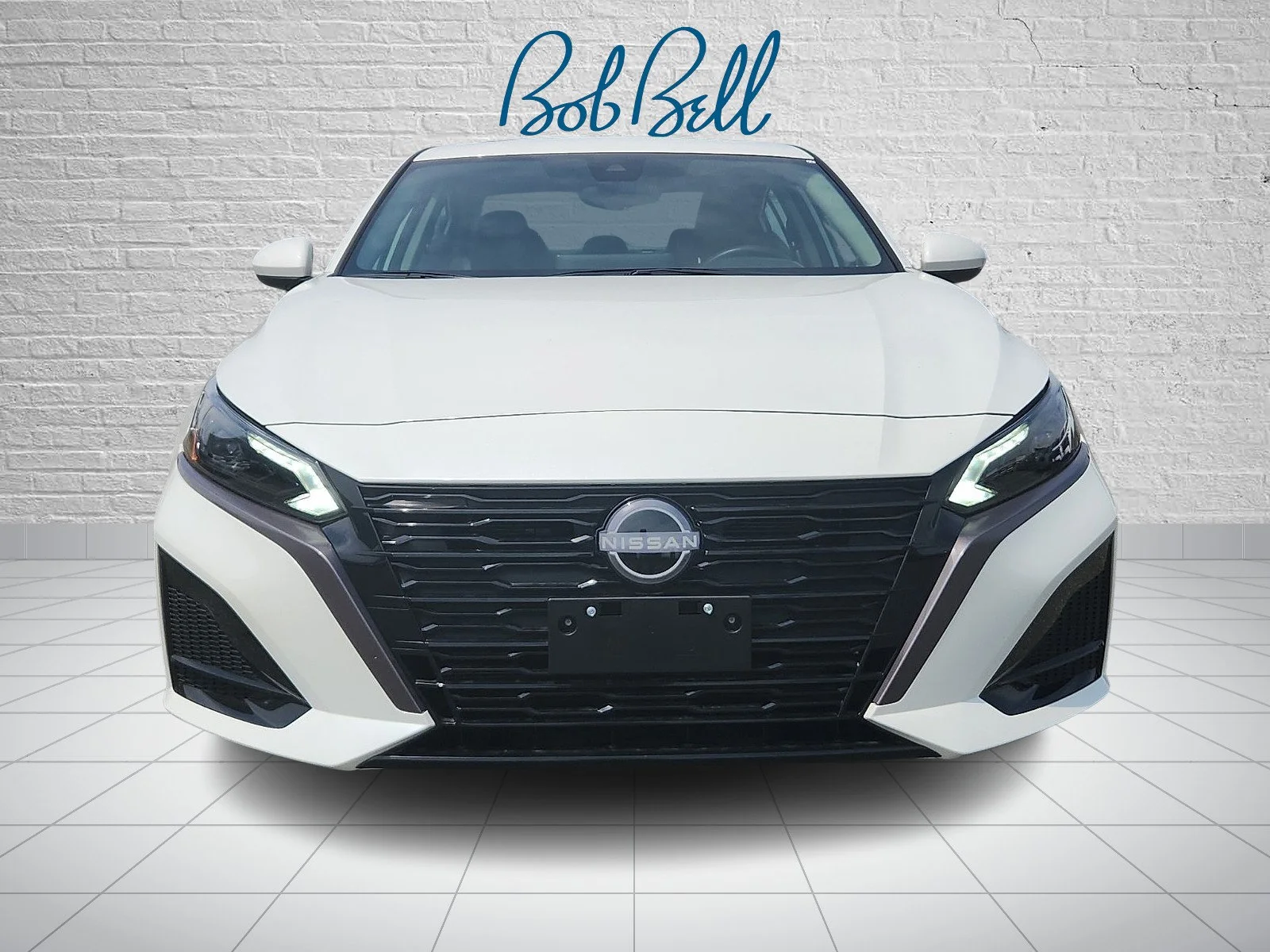New 2026 White Nissan 2.5 SV image 2
