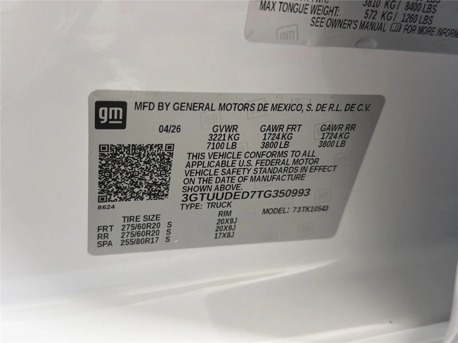 New 2026 Summit White GMC SLT image 30