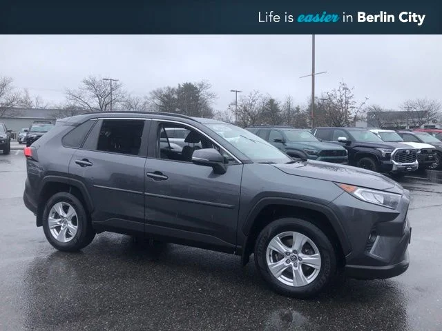 2020 Toyota RAV4 XLE