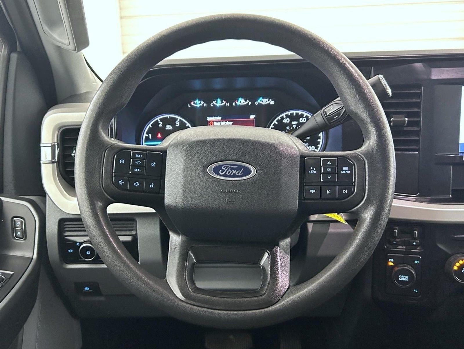 Used 2025 White Ford XLT image 11