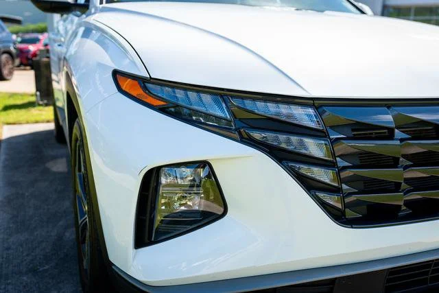 Used 2022 Quartz White Hyundai SEL image 20