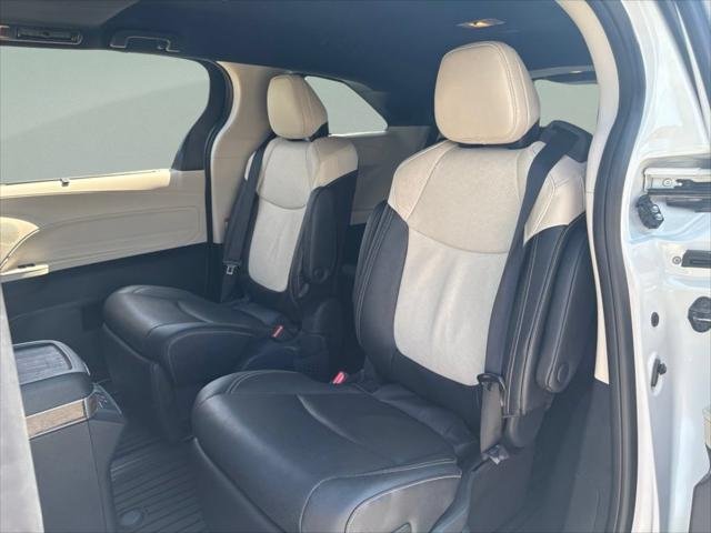 Certified Used 2026 WIND CHILL PEARL Toyota  image 19