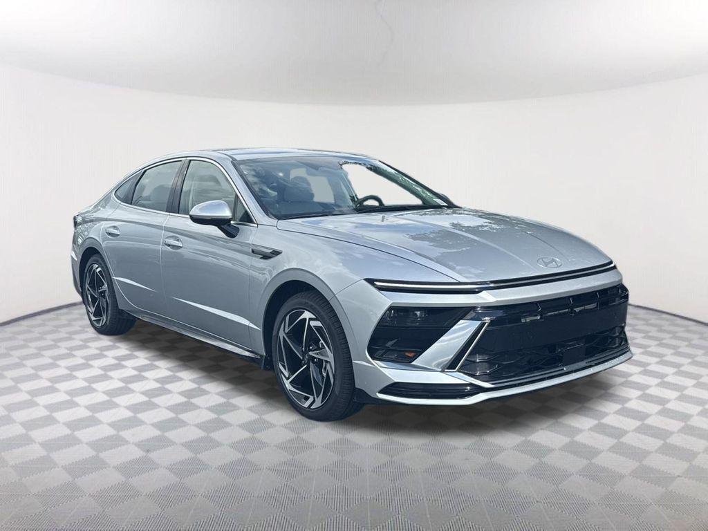 New 2026 Silver Hyundai SEL Sport image 3