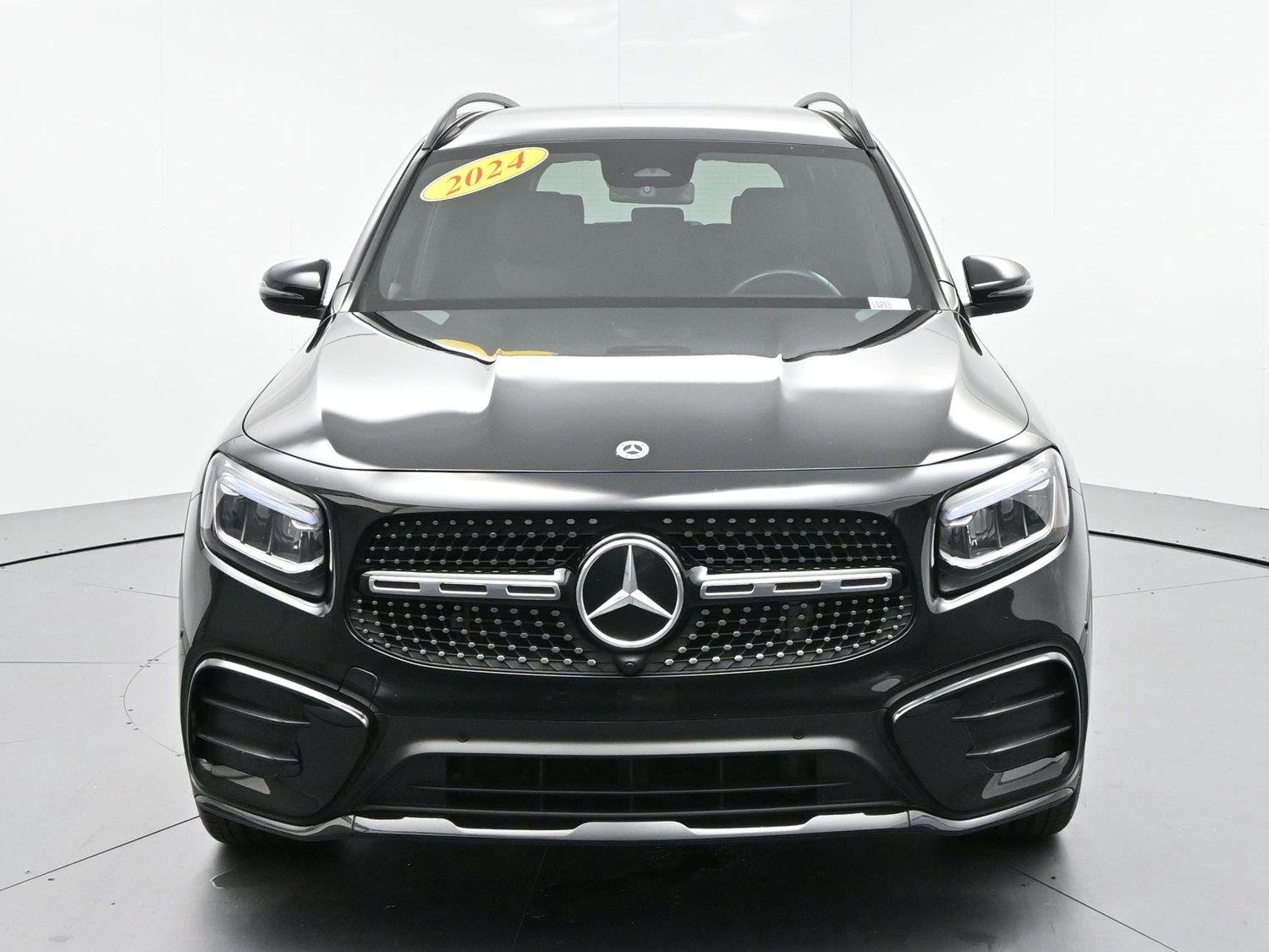 Used 2024 Black Mercedes-Benz GLB 250 image 2