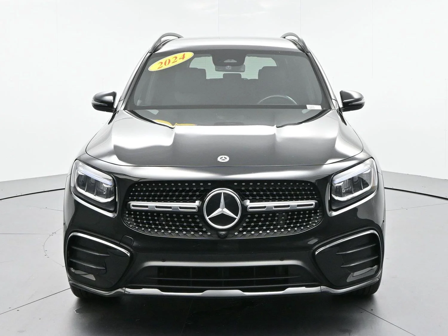 Used 2024 Black Mercedes-Benz GLB 250 image 2